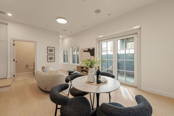 2544 Grant Street — photo 1