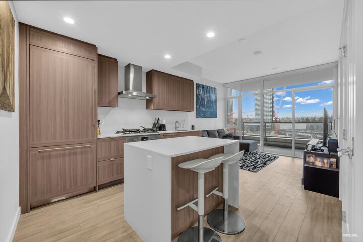 Property Photo:  2351 Beta Avenue 1805  BC V5C 0M2 
