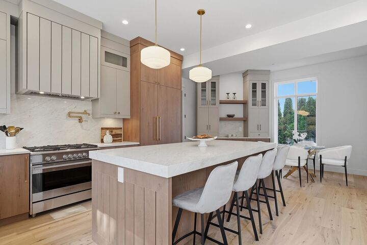 5241 Cambridge Court — photo 1