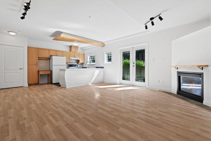Property Photo: 3027 W 7th Avenue BC V6K 1Z7