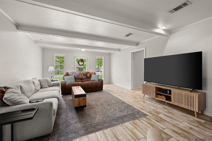 Property Photo: 12715 Mustang Ave LA 70818