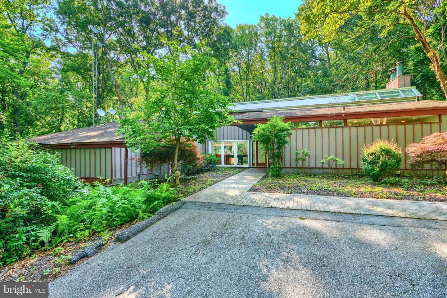 Property Photo: 2101 Tufton Avenue MD 21136