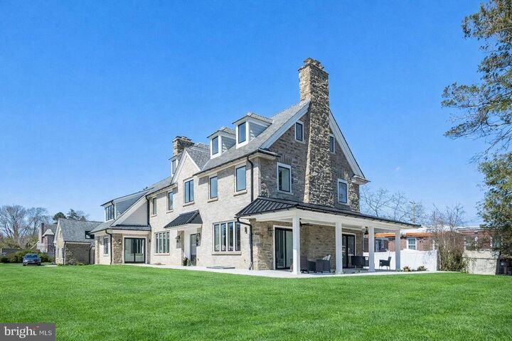 Property Photo: 615 E Mt. Pleasant PA 19119