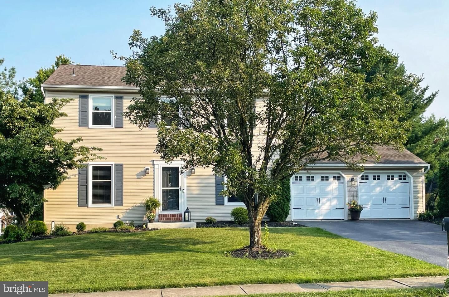 Property Photo: 432 White Rose Lane PA 17402