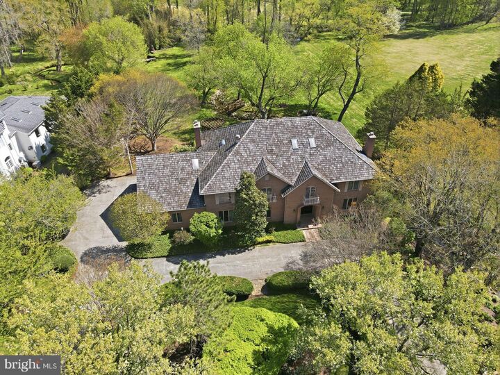 Property Photo: 10517 Alloway Drive MD 20854