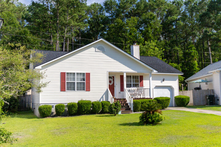 Property Photo:  469 Courtland Drive  SC 29486 