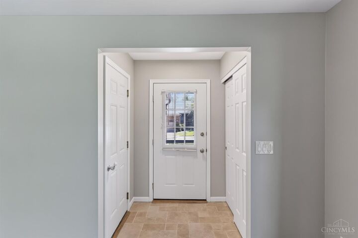 Property Photo:  5574 Regimental Pl  OH 45239 