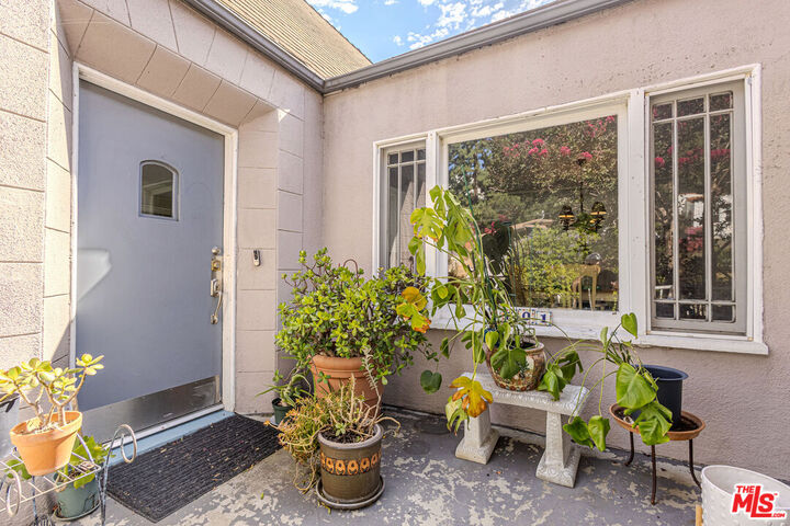 Property Photo:  1601 S Adams St  CA 91205 