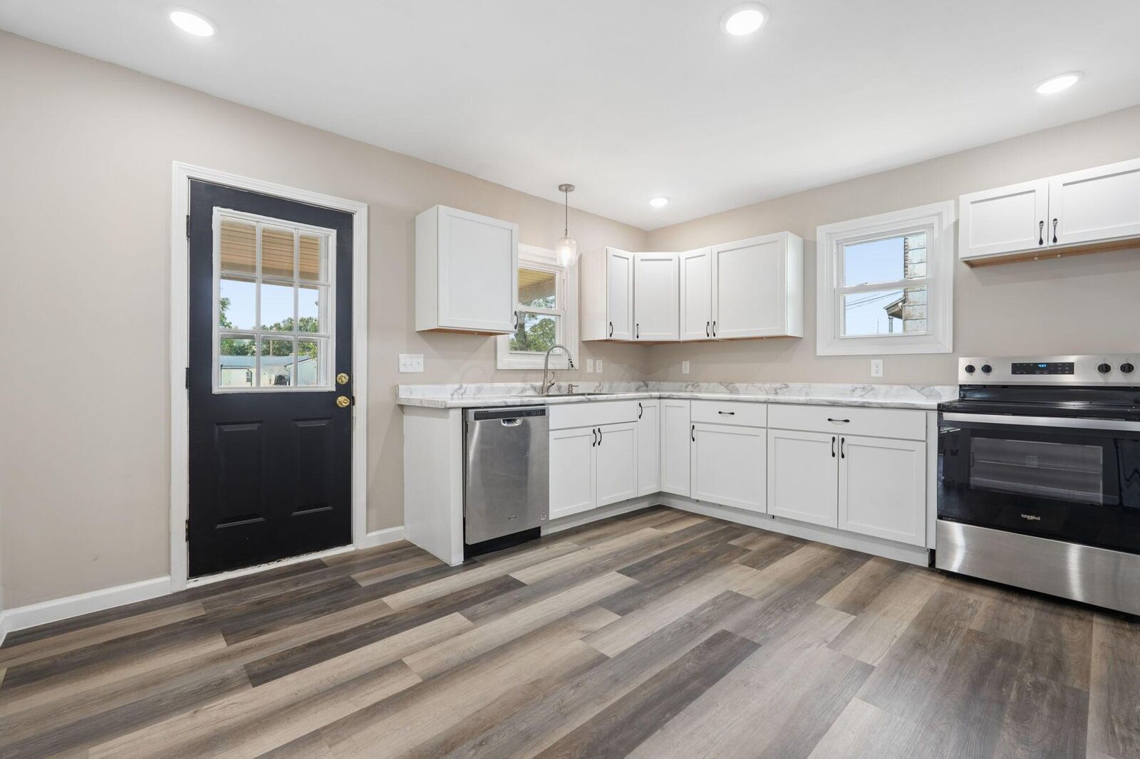 Property Photo:  179 Davids Street  OH 43302 