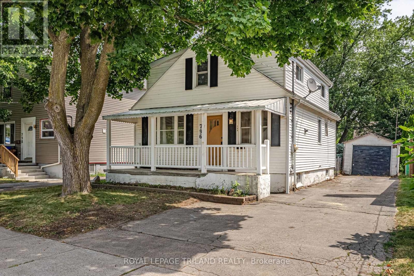 Property Photo: 796 Fleet Street ON N5Y 1R9