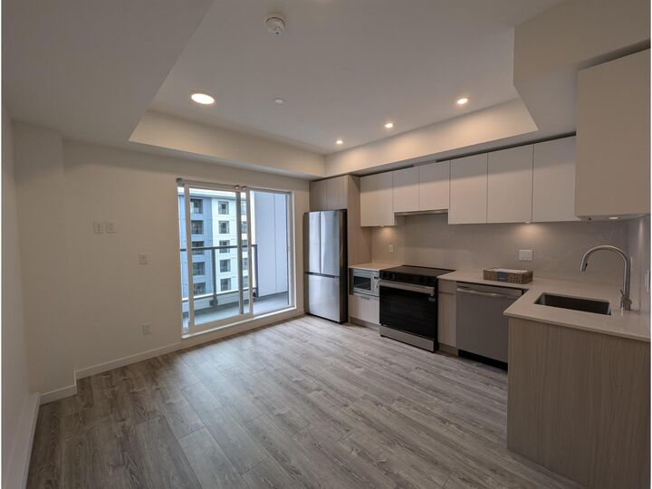 10829 140 Street 501 — photo 1