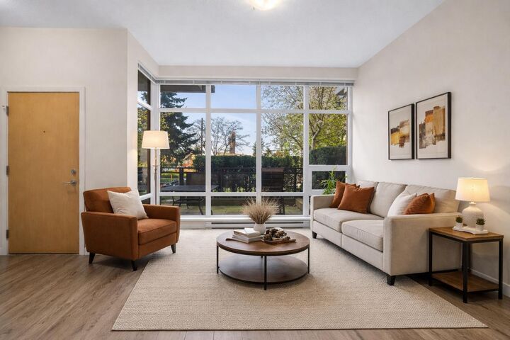 10378 133 Street Th6 — photo 1