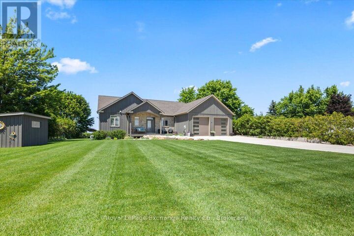 Property Photo: 810 Lake Range Drive ON N2Z 0B3