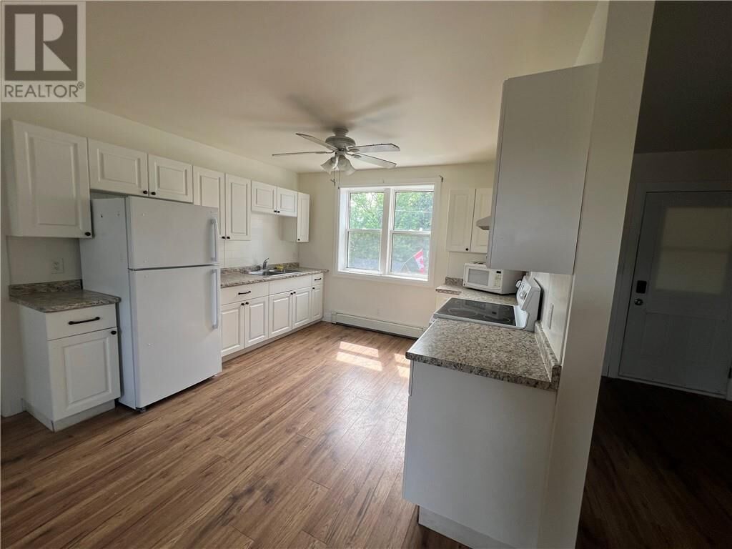 Property Photo:  443 Huron Street Unit# 1  ON P3C 2P7 