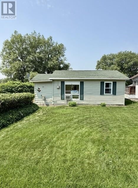 Property Photo:  11 West Street  ON P0R 1B0 