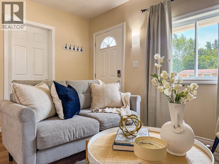Property Photo: 1044 Reedmere ON N8S 2M1