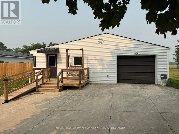 Property Photo: 23 Bluejay Court ON N0G 2V0