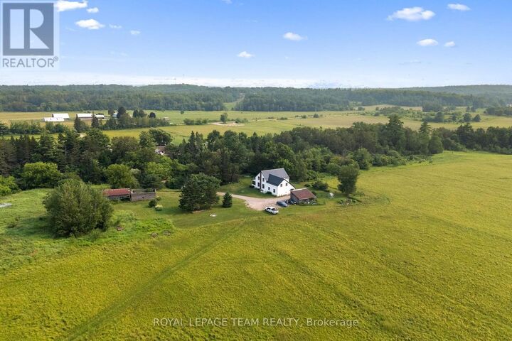 Property Photo: 620 Yantha Road A ON K7V 3Z4