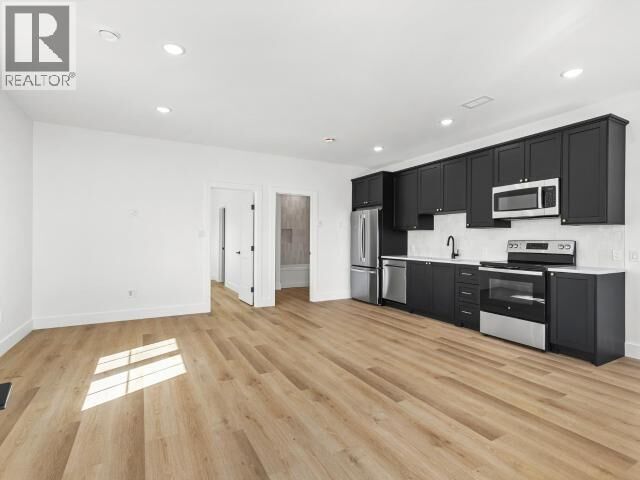 Property Photo:  10-1702 Centennial Street  YT Y1A 0Z4 
