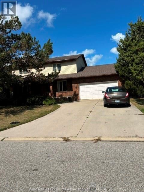 Property Photo: 586 Dresden Place ON N8N 4B5