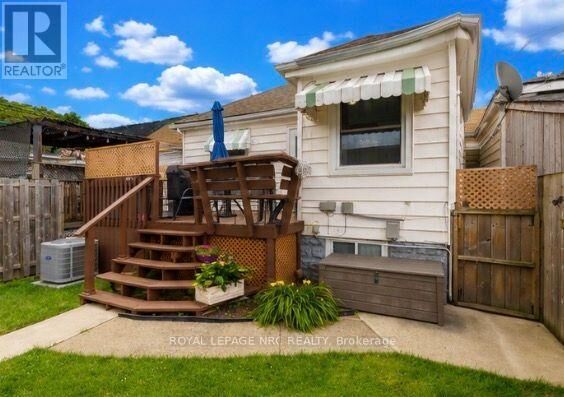 Property Photo: 237 Paling Avenue ON L8H 5J8
