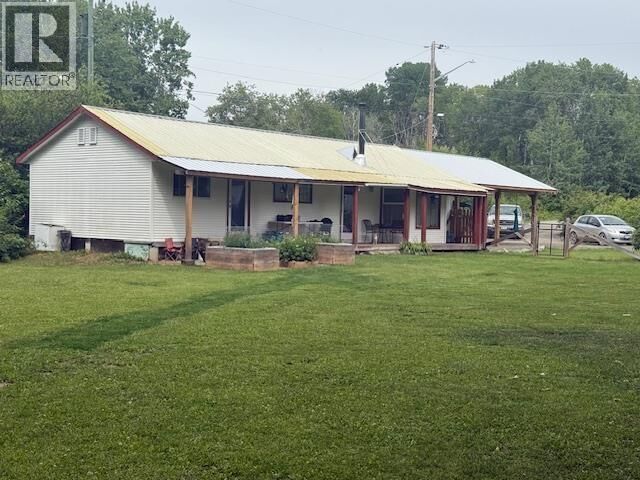 Property Photo: 1423 Meek Road BC V0J 2A0