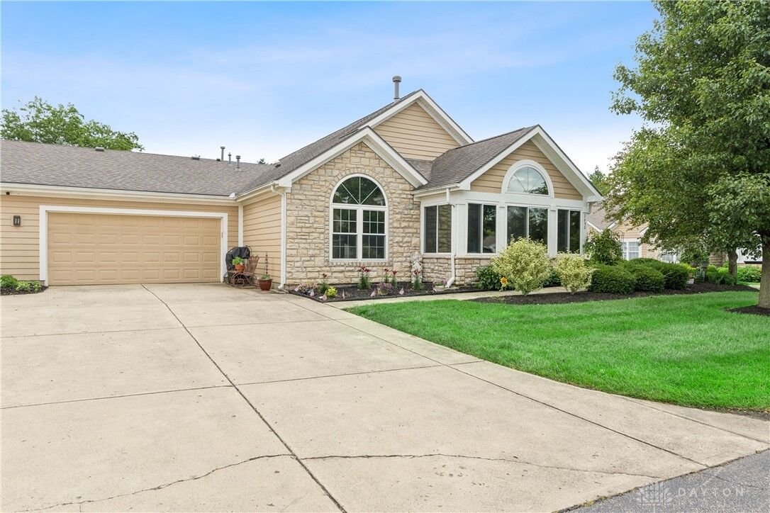 Property Photo: 2690 Prestwick Village Circle OH 45503