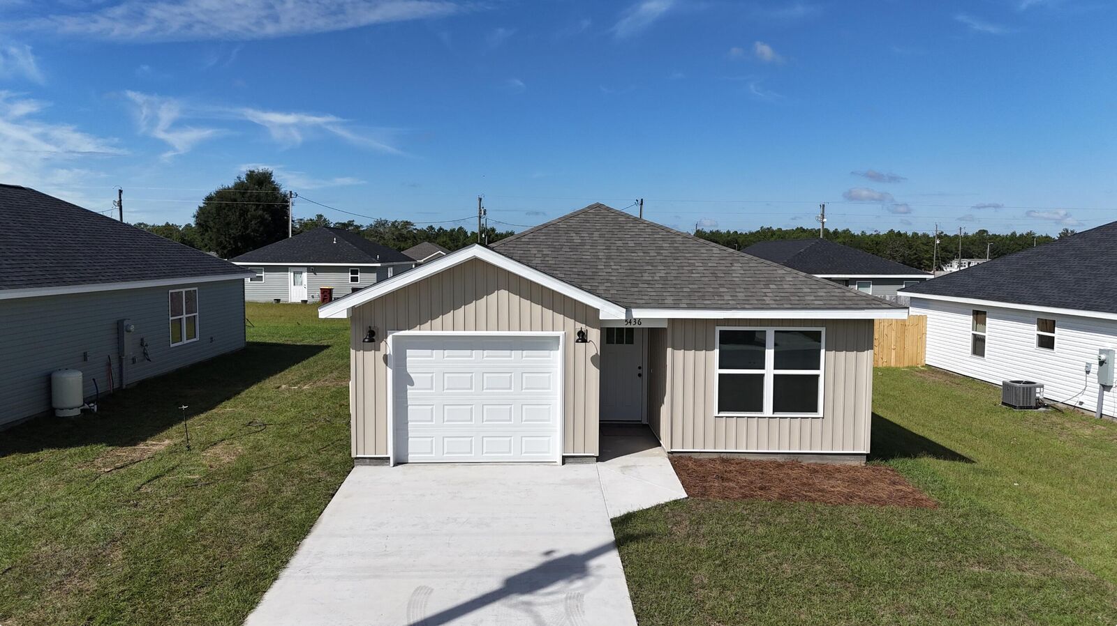 Property Photo:  5436 Bayleaf Drive  FL 32539 