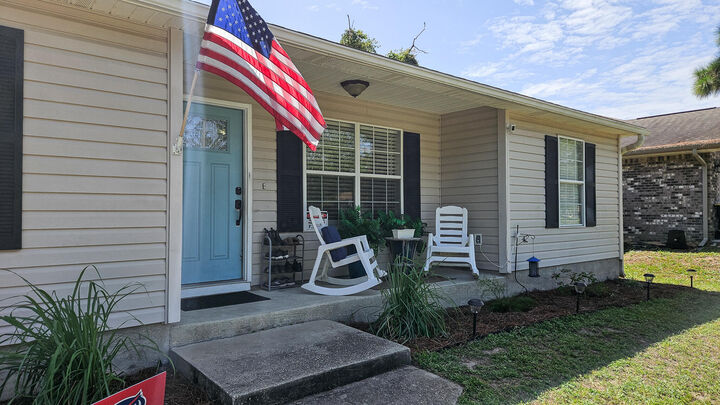 Property Photo:  103 SW Cowrie Avenue  FL 32548 