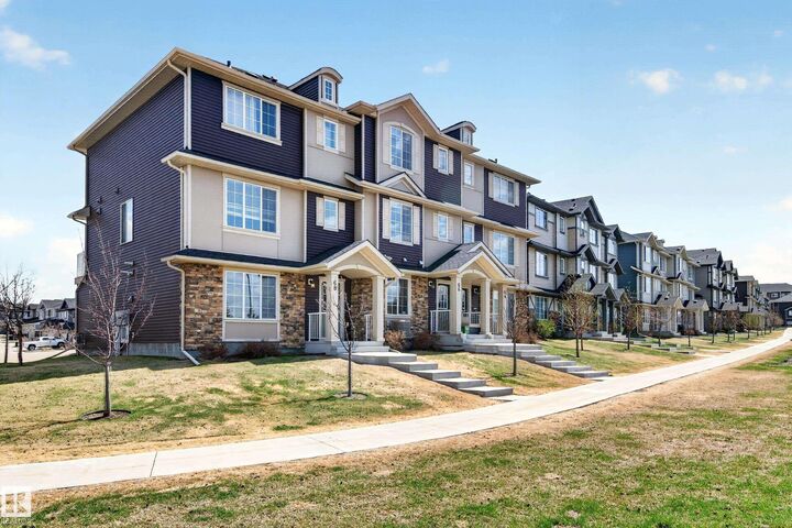 Property Photo: 20 Augustine Crescent 66 AB T8H 0Z8