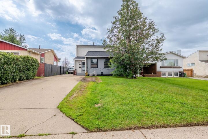 Property Photo:  5519 10 Avenue NW  AB T6L 1Y5 