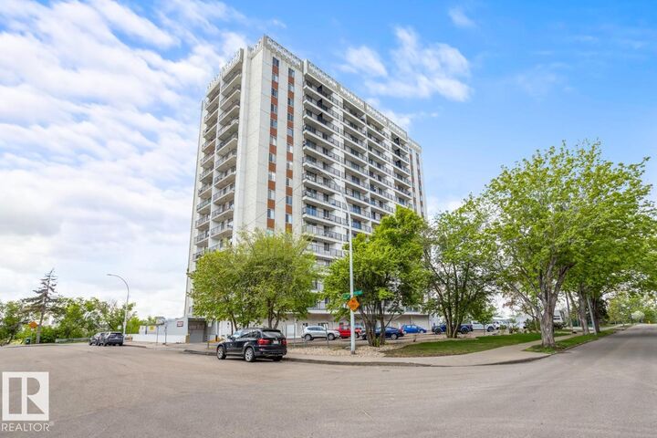 Property Photo: 11307 99 Avenue NW AB T5K 0H2