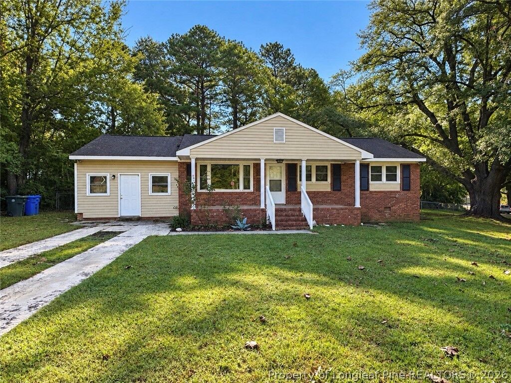 Property Photo:  735 Hilton Drive  NC 28311 