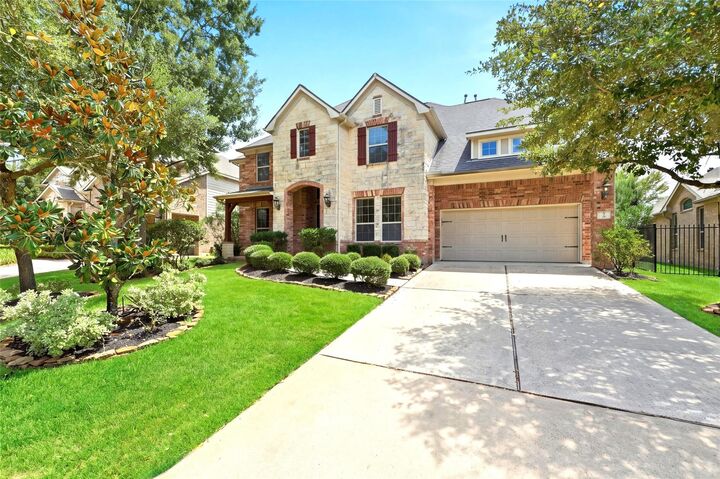 Property Photo: 7 Verdin Place TX 77389