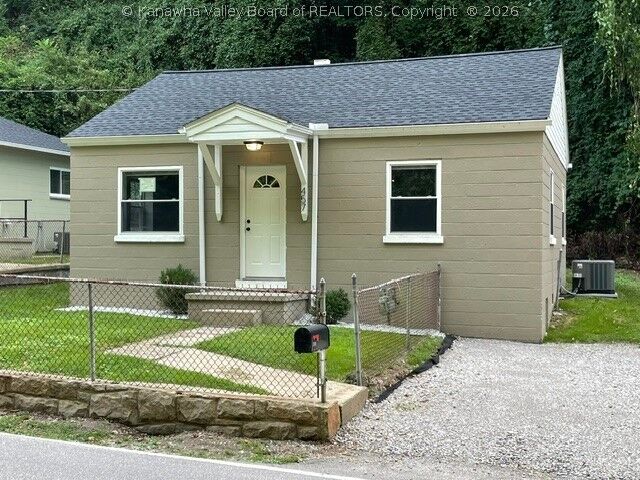 Property Photo: 430 Porter Road WV 25314