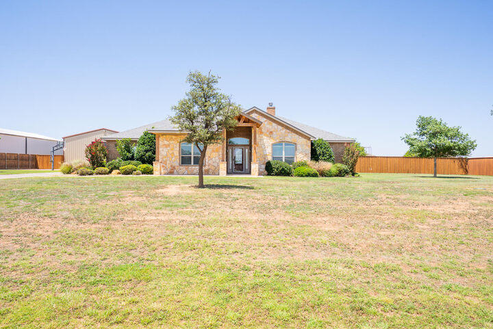 Property Photo:  3106 County Road 7560  TX 79423 