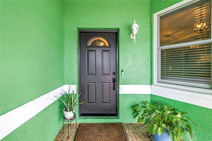 Property Photo:  2318 W Cherry Street  FL 33607 