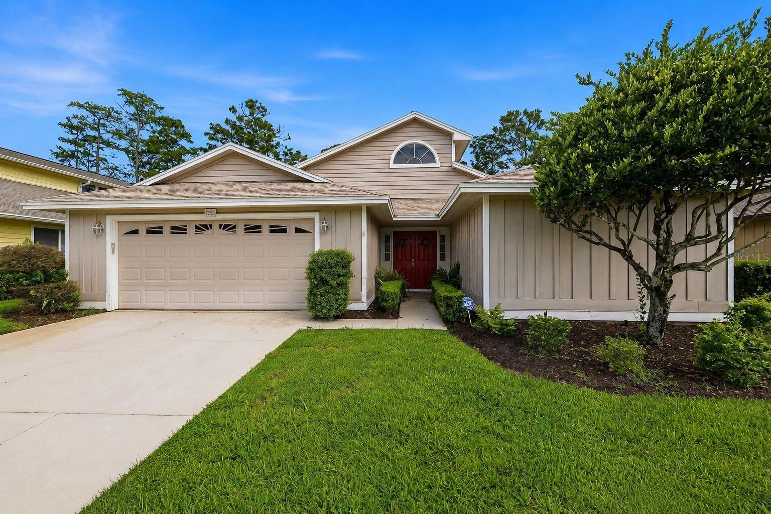 Property Photo: 38 Treetop Circle FL 32174