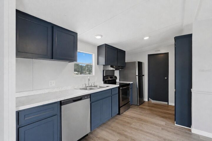 Property Photo: 7930 Froggy Lane FL 33540