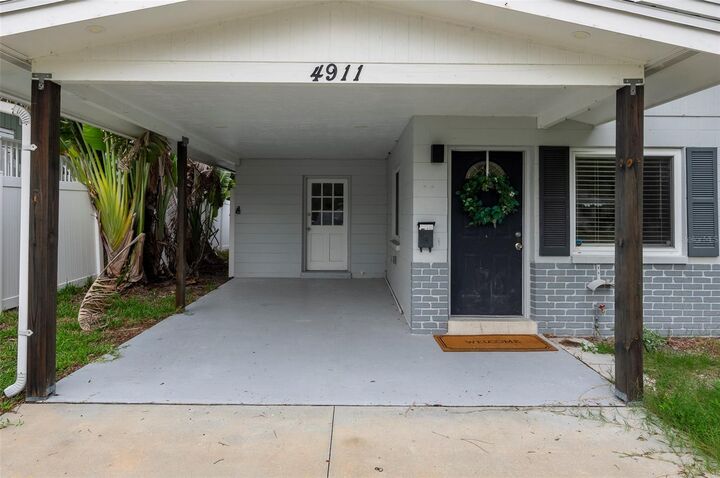Property Photo:  4911 Chancellor Street NE  FL 33703 