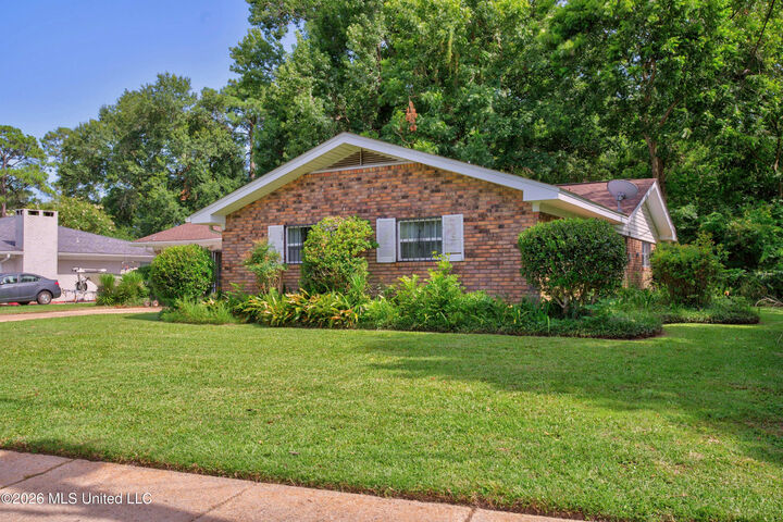 Property Photo: 3202 Nottingham Road MS 39564
