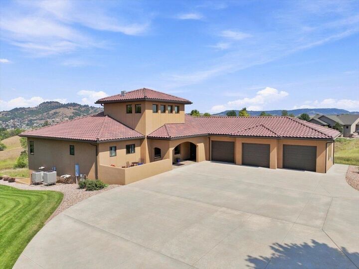 Property Photo: 2314 Bridgestone Street SD 57783