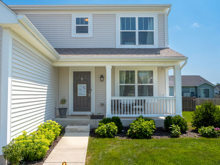 Property Photo: 1004 Daniel Street IL 60545
