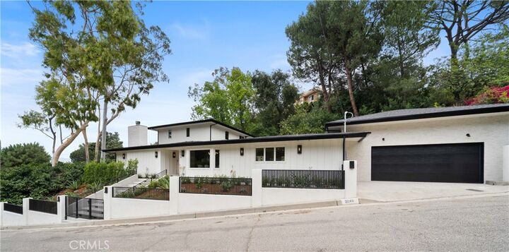 Property Photo: 3240 Longridge Avenue CA 91423