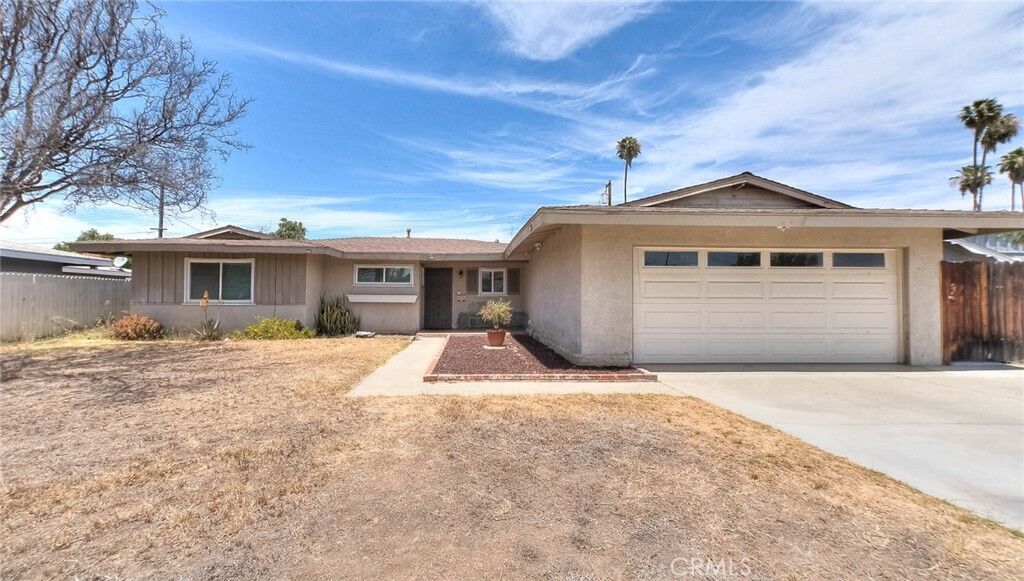 Property Photo:  11229 Town Country S  CA 92505 