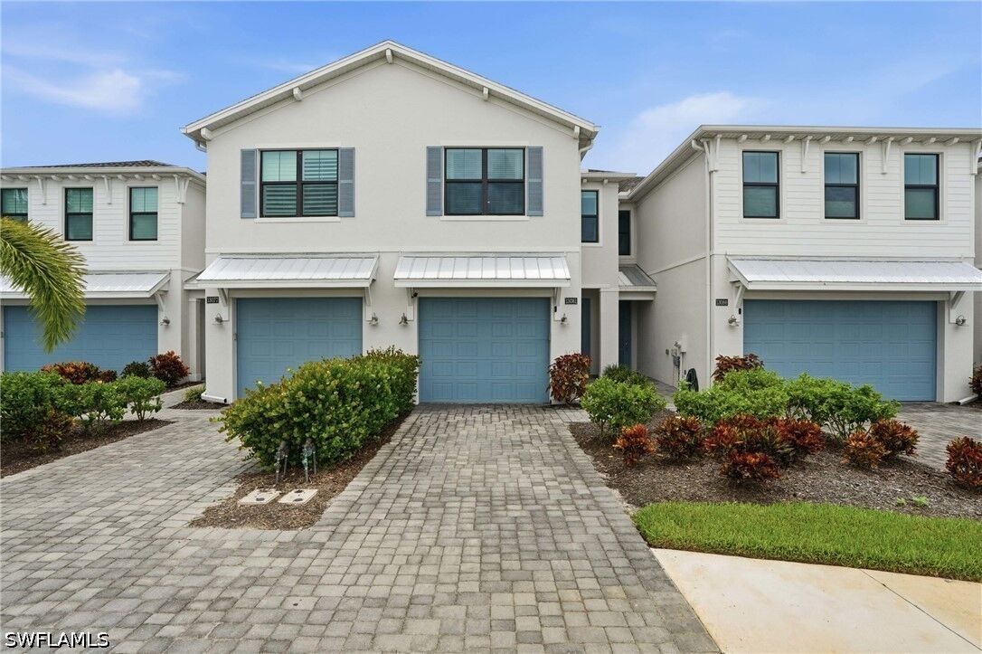 Property Photo:  13081 Pembroke Drive  FL 34105 