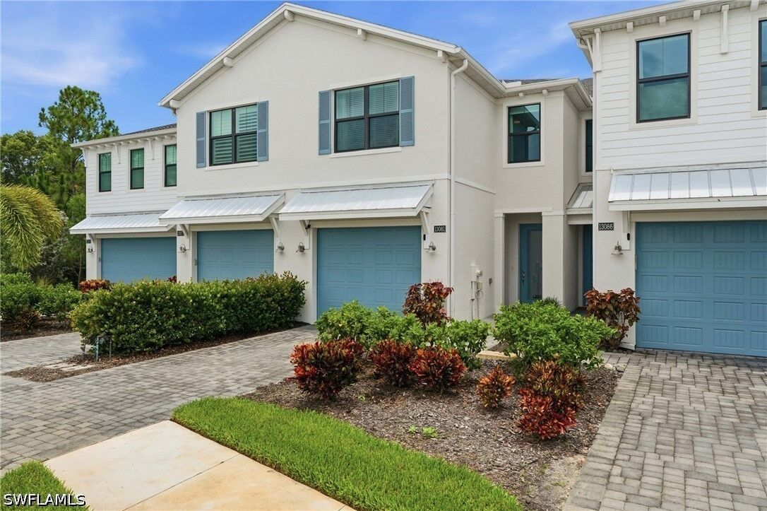 Property Photo:  13081 Pembroke Drive  FL 34105 