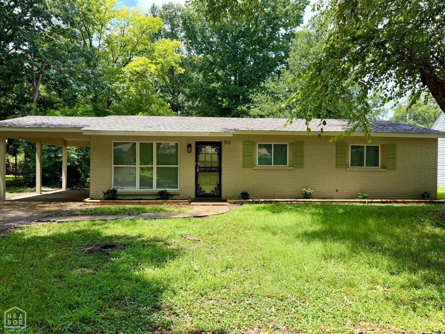 Property Photo: 518 N 16th AR 72301