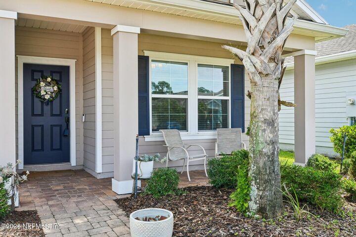 Property Photo: 1426 Kendall Drive FL 32211
