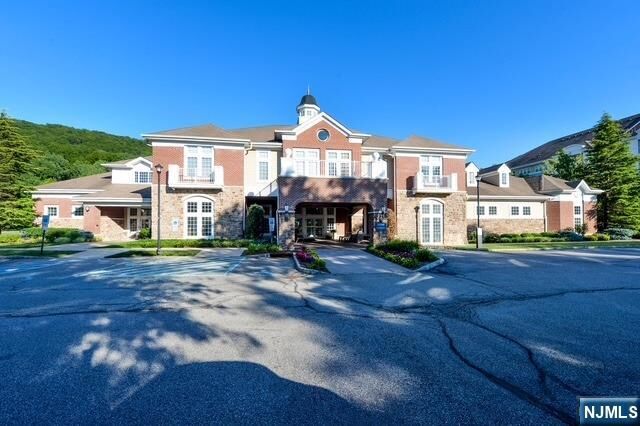 Property Photo:  2107 Warrens Way 107  NJ 07465 